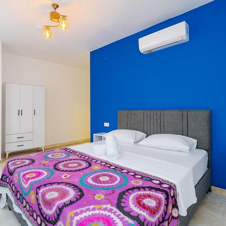 Mel Town Bed & Breakfast Анталия Екстериор снимка