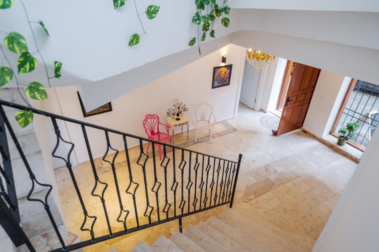 Mel Town Bed & Breakfast Анталия Екстериор снимка